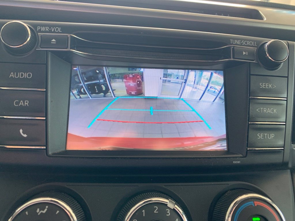 Used 2017 Toyota RAV4 LE AWD/4WD image 8