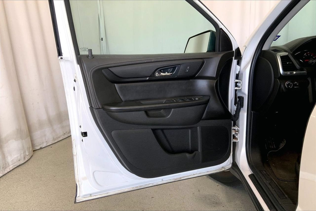 Used 2016 GMC Acadia SLE FWD image 21