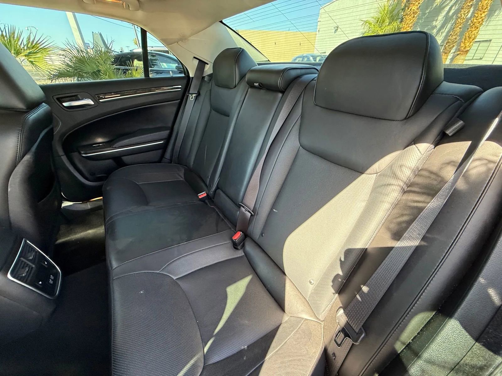 Used 2019 Chrysler 300 Limited w/ Safetytec Plus Group image 13