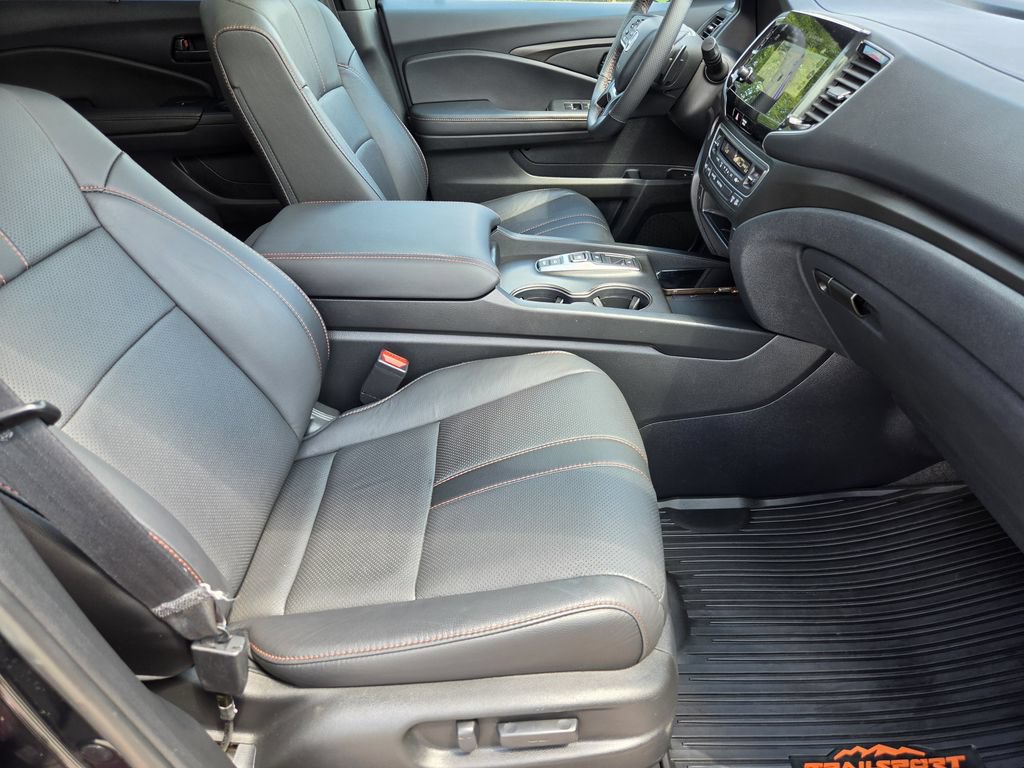 Certified 2025 Honda Passport TrailSport image 15