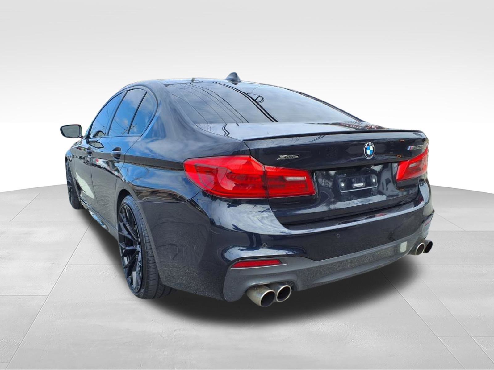 Used 2019 BMW M550i xDrive image 6