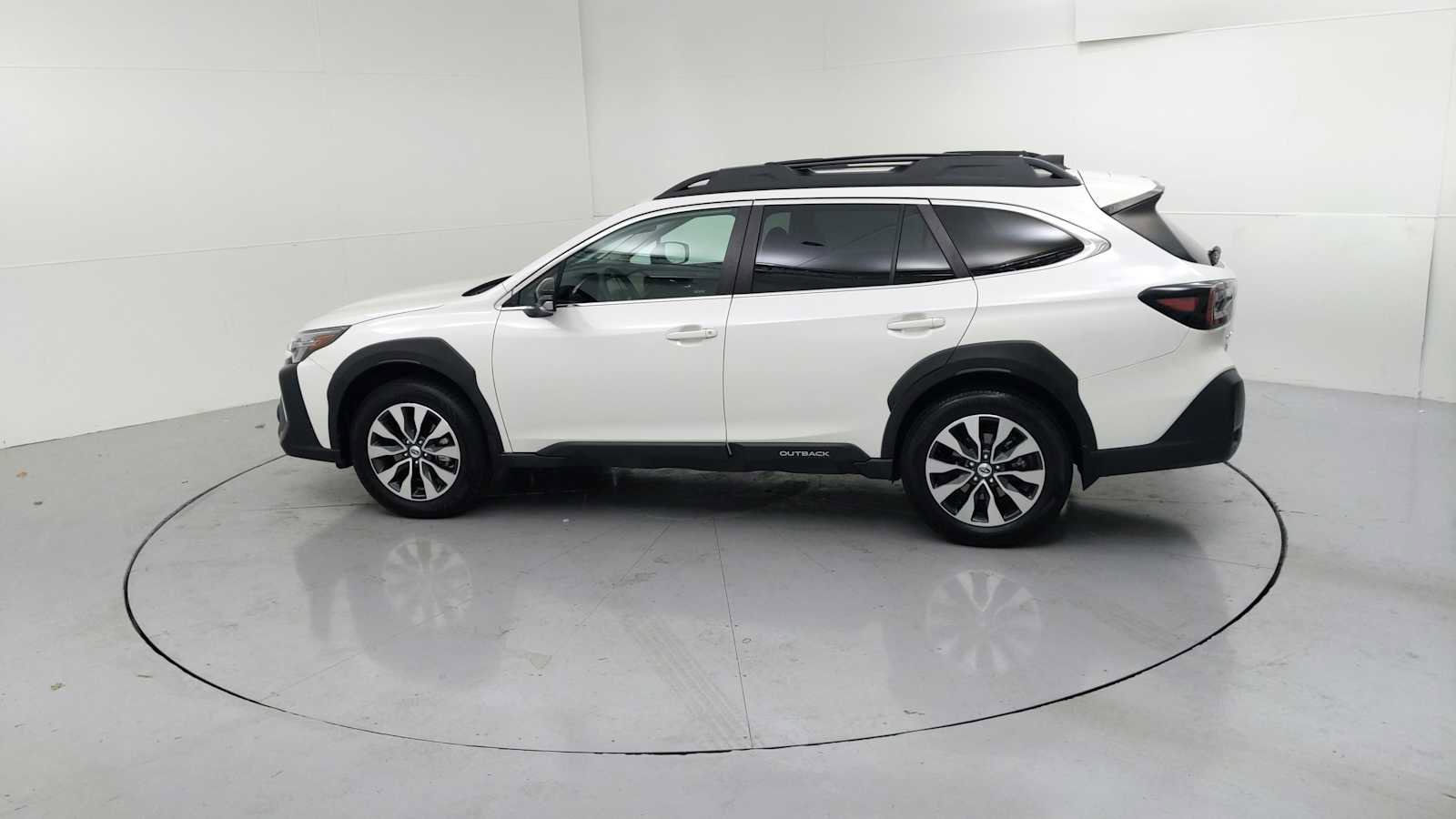 Certified 2023 Subaru Outback Limited AWD/4WD image 6