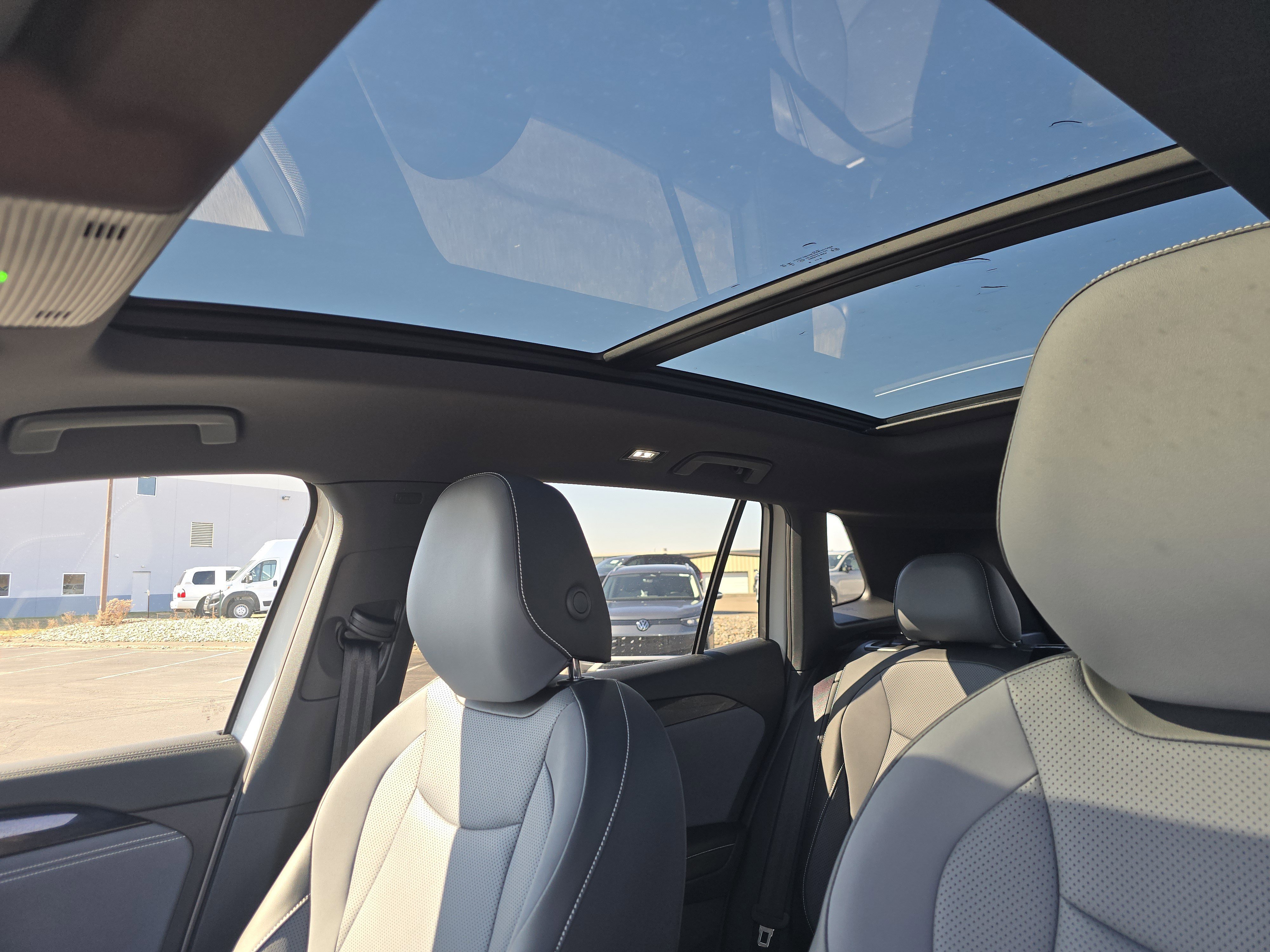 New 2026 Volkswagen Tiguan SE R-Line image 18