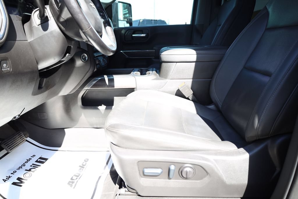 Used 2022 Chevrolet Silverado 2500 LTZ w/ LTZ Convenience Package AWD/4WD image 11