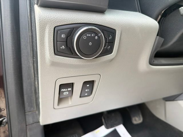 Used 2020 Ford F150 XLT w/ Equipment Group 302A Luxury AWD/4WD image 17