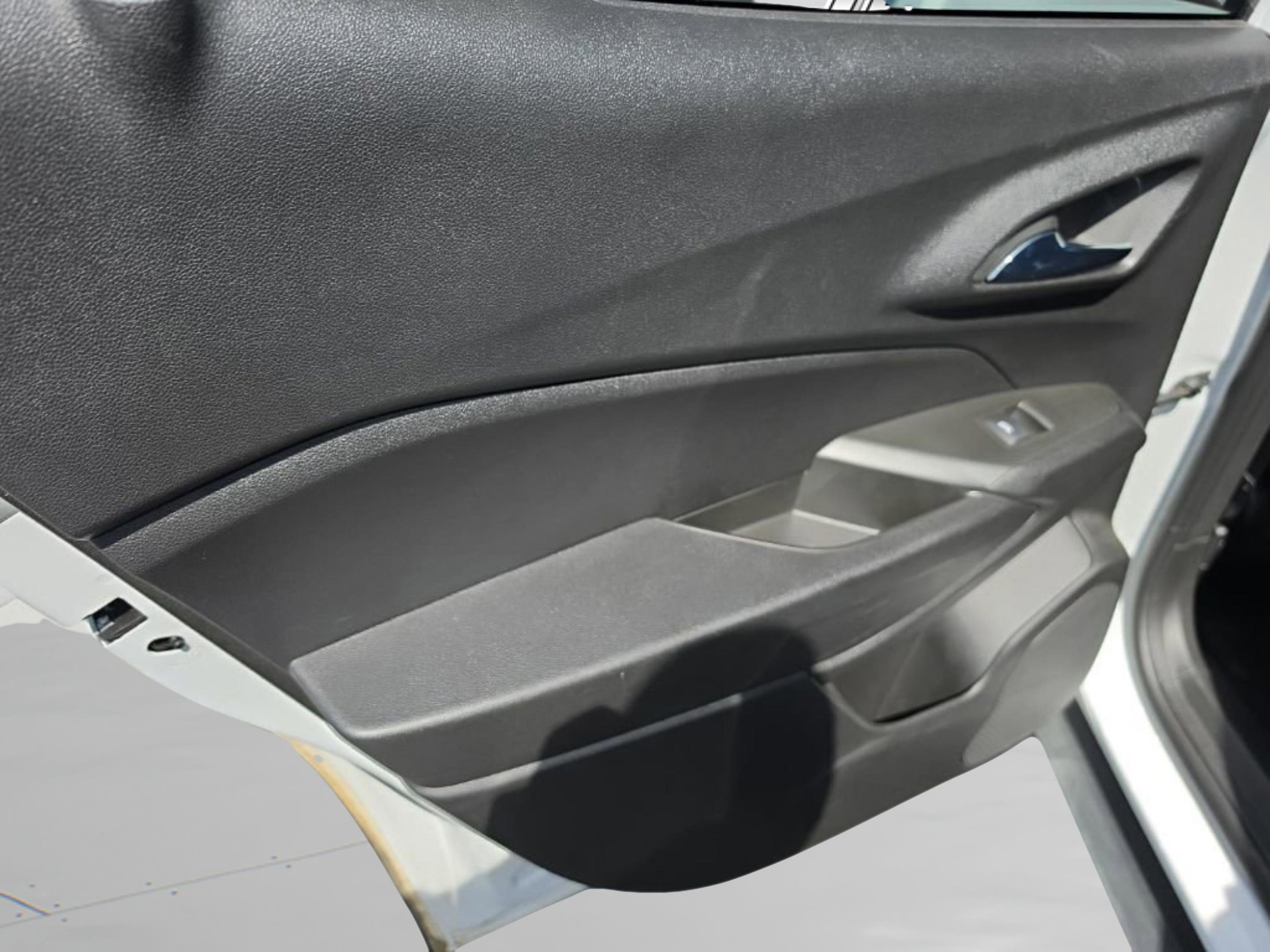 Used 2024 Chevrolet Trax RS w/ Driver Confidence Package FWD image 21
