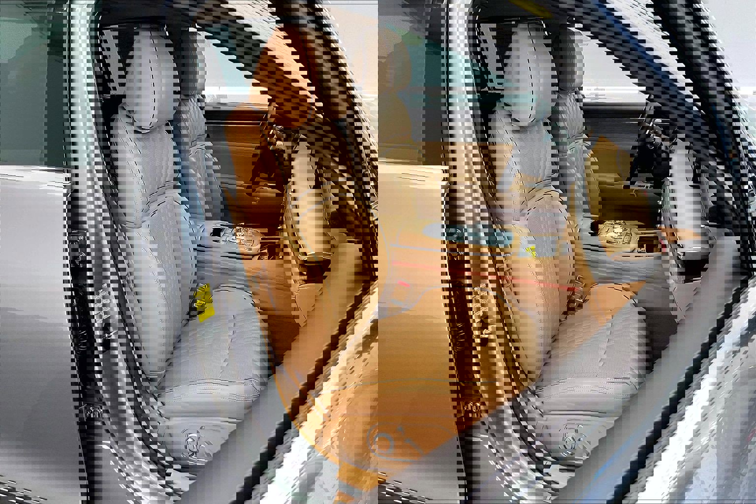 Used 2023 Genesis G90 3.5T image 5