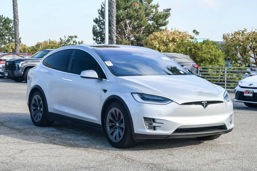 Used 2018 Tesla Model X 75D AWD/4WD image 3