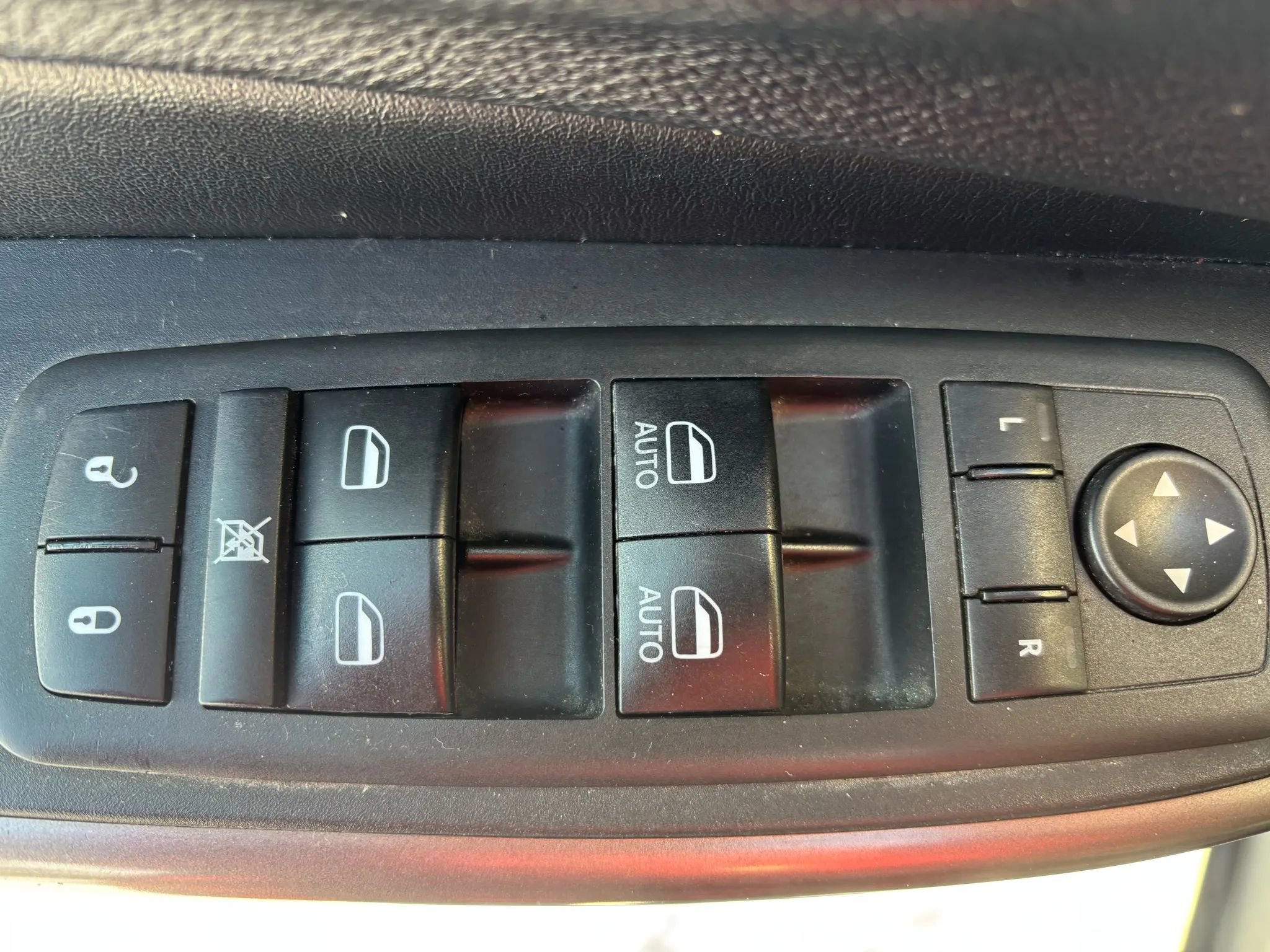 Used 2020 Jeep Cherokee Latitude Plus image 19