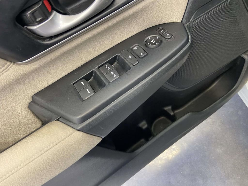 Used 2022 Honda CR-V EX image 19