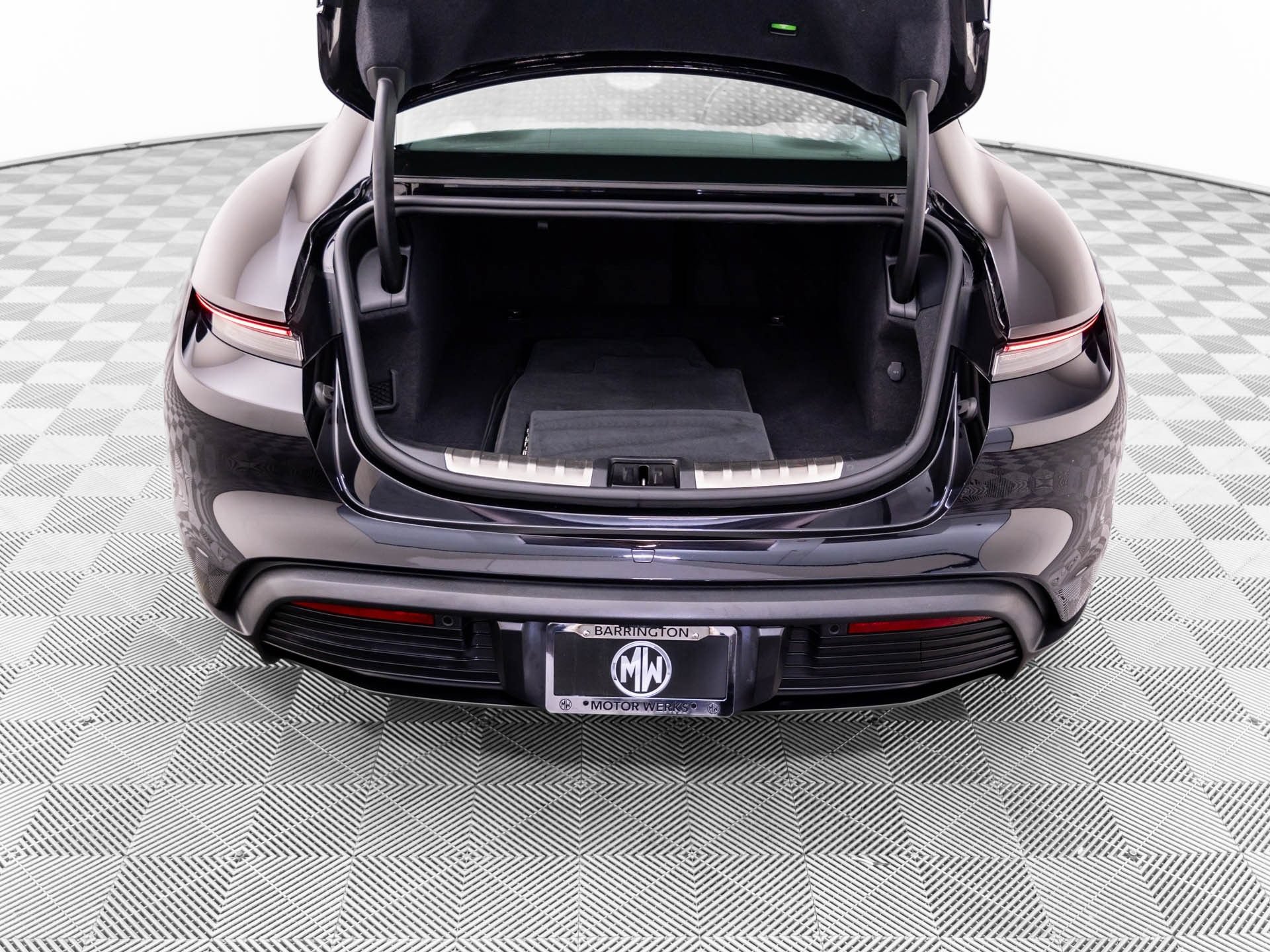 Used 2020 Porsche Taycan 4S AWD/4WD image 36