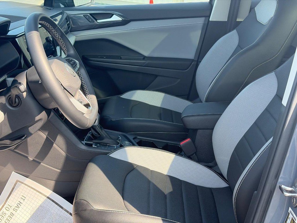 Certified 2023 Volkswagen Taos SEL AWD/4WD image 19