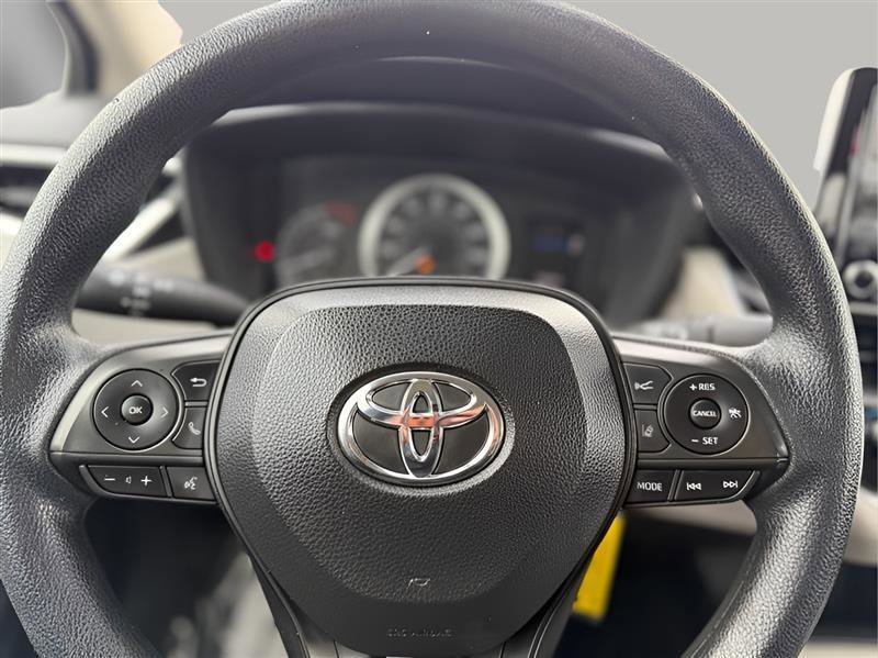 Used 2021 Toyota Corolla LE FWD image 32
