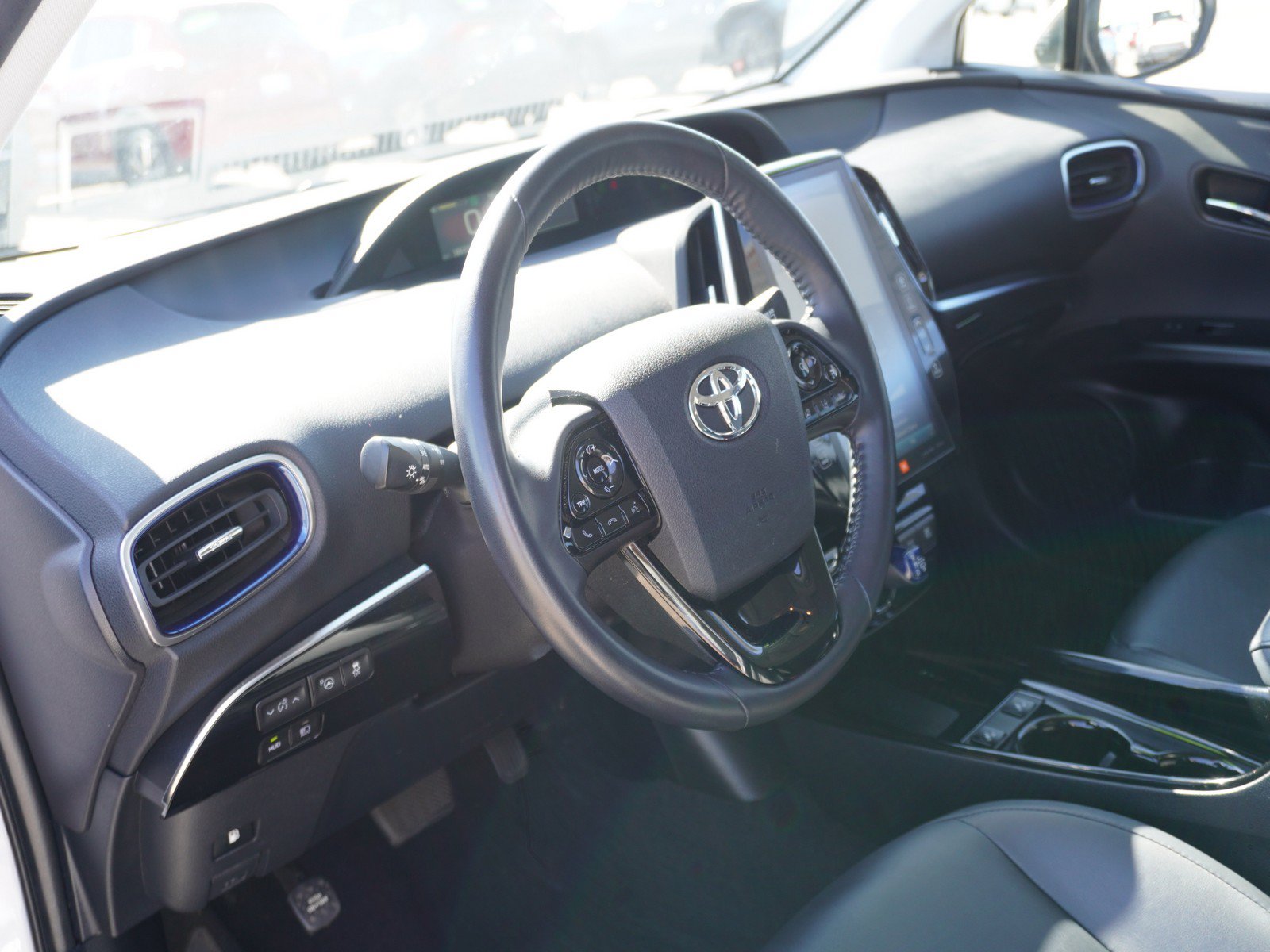 Used 2022 Toyota Prius Limited w/ Premium Convenience Package FWD image 20