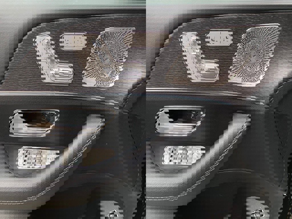 Certified 2022 Mercedes-Benz GLE 350 4MATIC w/ AMG Line Exterior image 11