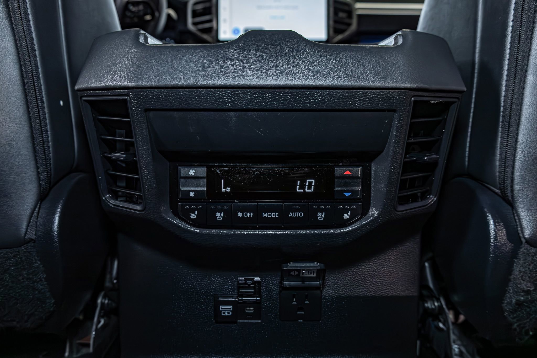 Used 2024 Toyota Sequoia Platinum image 23