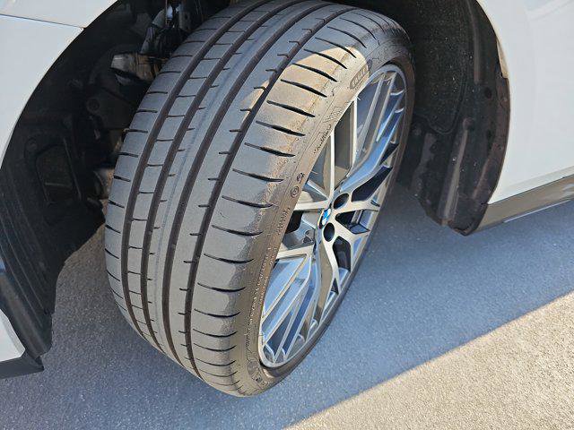 Used 2024 BMW 540i xDrive w/ Premium Package image 34