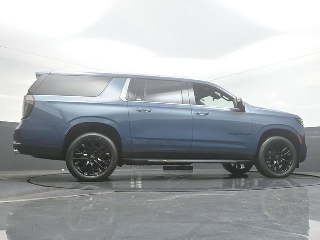 New 2025 Chevrolet Suburban Premier image 32