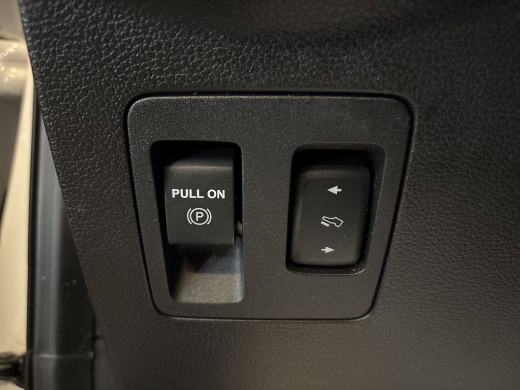 Used 2019 Ford Expedition Limited w/ Equipment Group 303A image 21