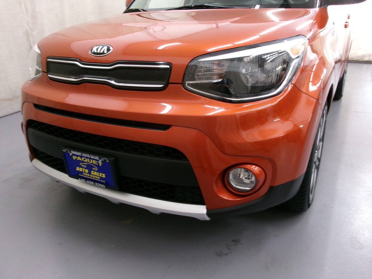 Used 2018 Kia Soul + FWD image 11