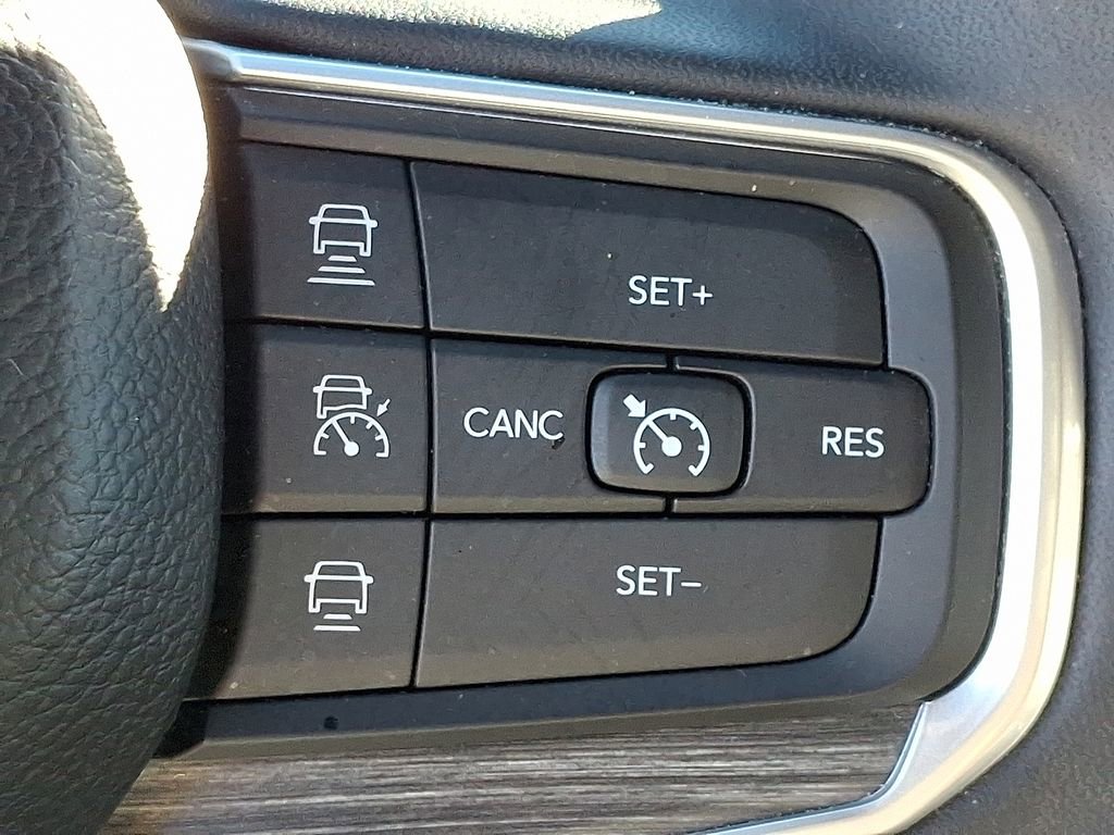 Used 2024 Jeep Wagoneer L Series III w/ Flexible Seating Group image 26