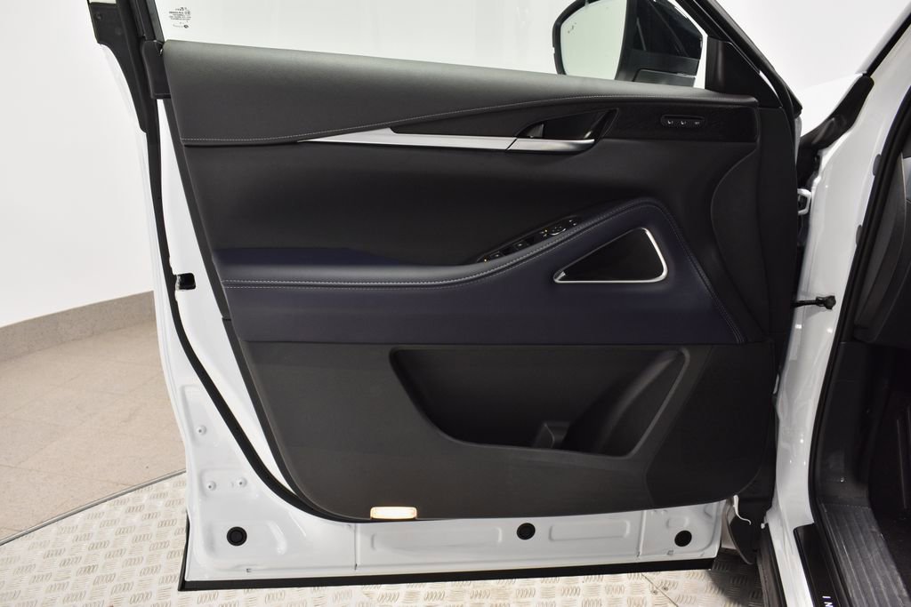 New 2026 INFINITI QX60 Sport w/ Dark Cargo Package image 9