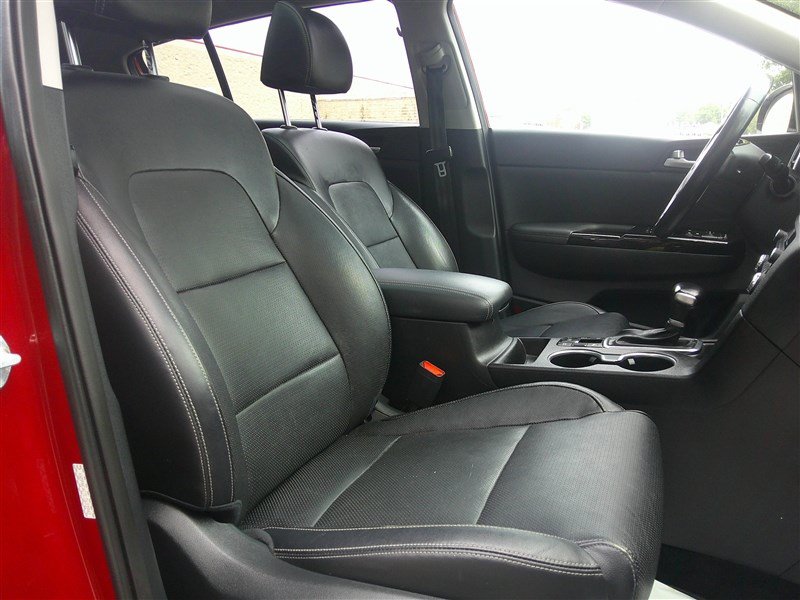 Used 2020 Kia Sportage EX w/ Option Group 15 AWD/4WD image 22