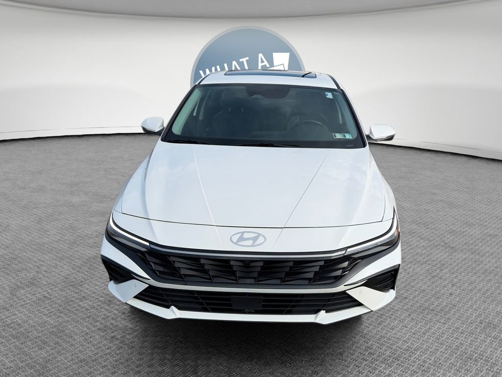 Used 2024 Hyundai Elantra Limited image 9