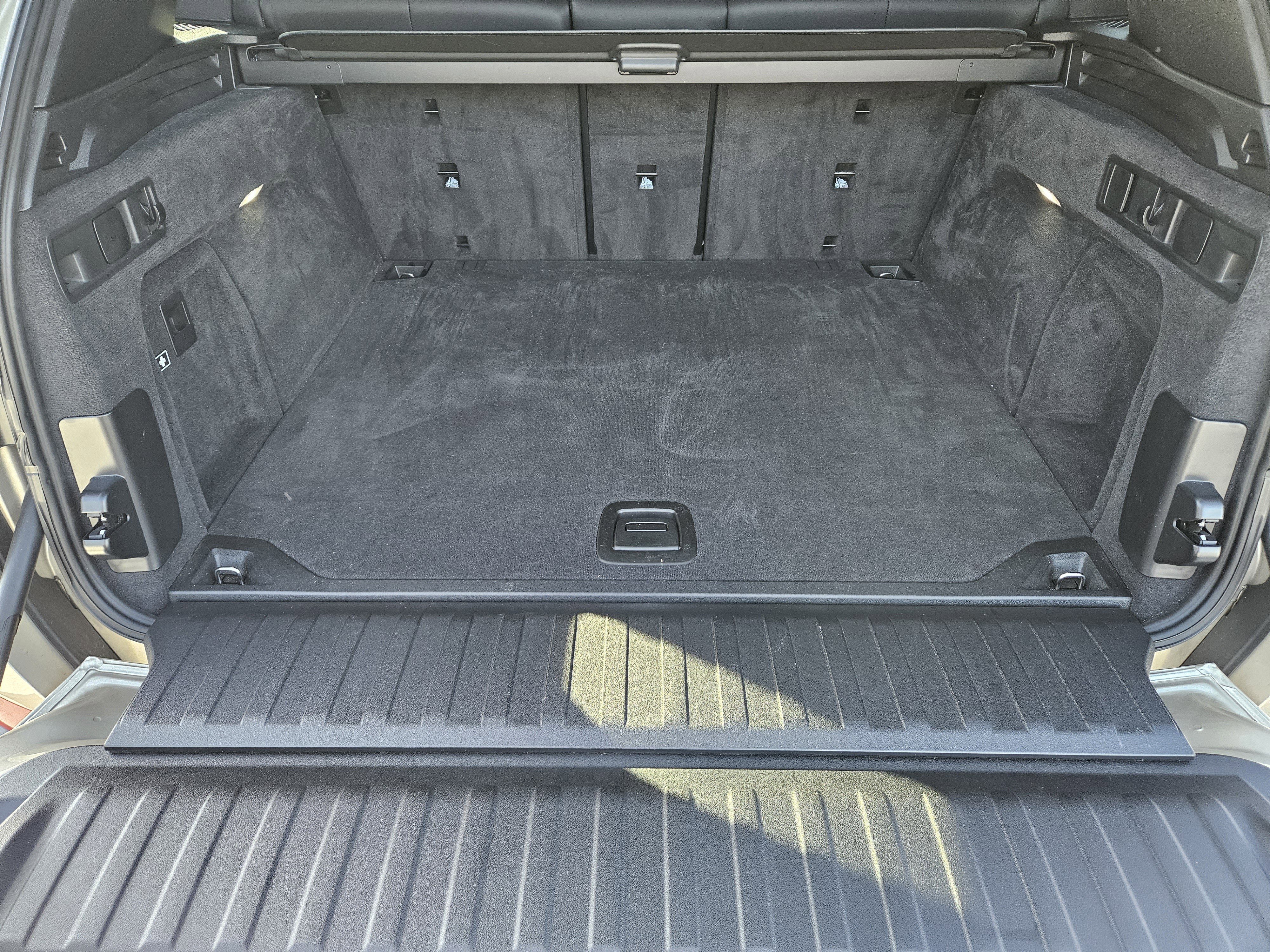 Used 2019 BMW X5 xDrive40i w/ Premium Package image 34