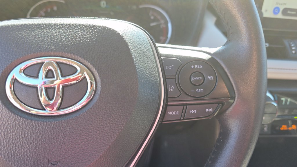 Used 2025 Toyota RAV4 XLE Premium w/ Weather Package AWD/4WD image 15