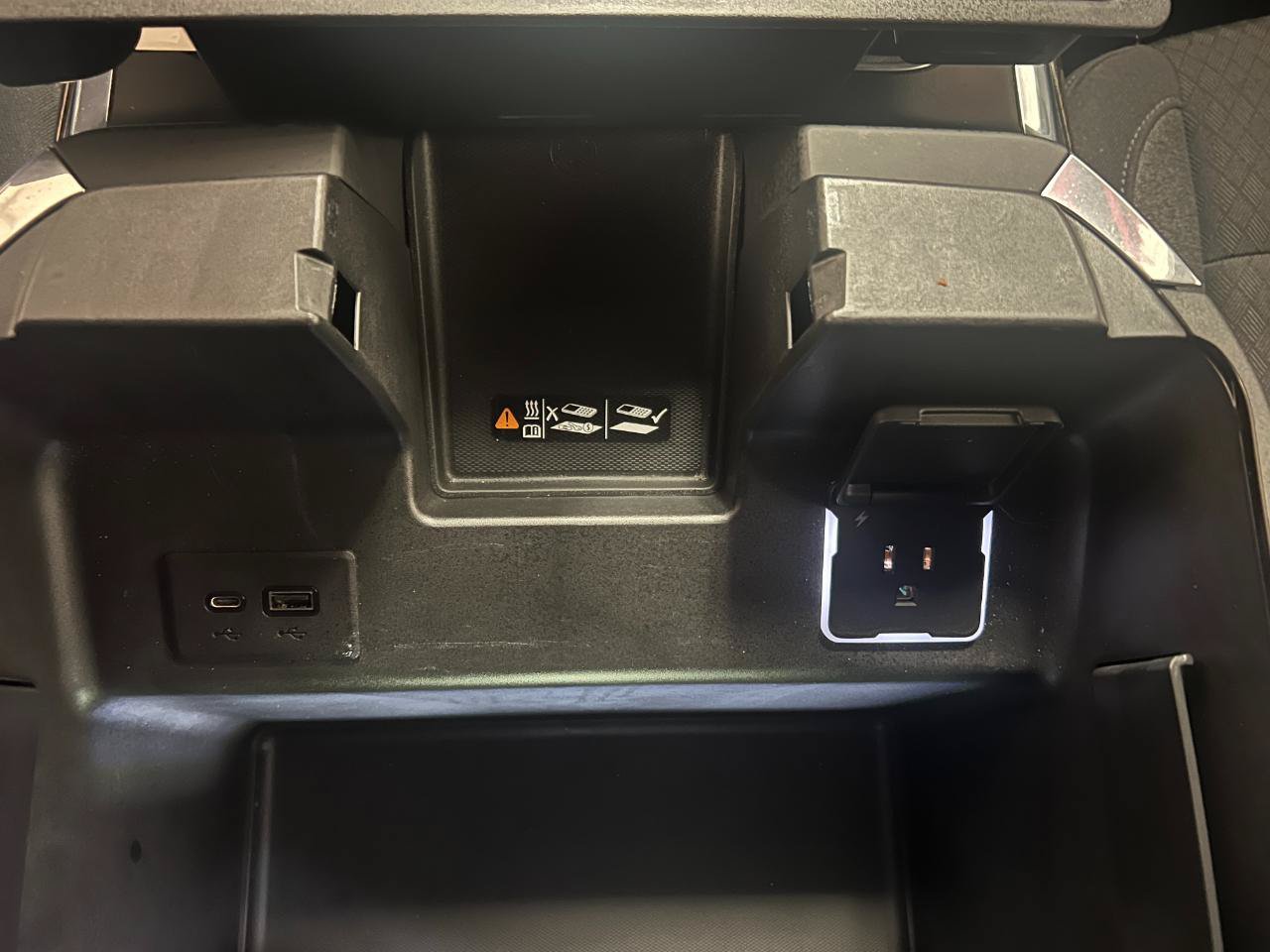 Used 2022 Chevrolet Silverado 1500 RST AWD/4WD image 42