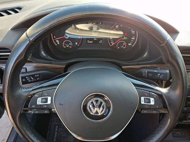 Used 2020 Volkswagen Passat 2.0T SEL image 22