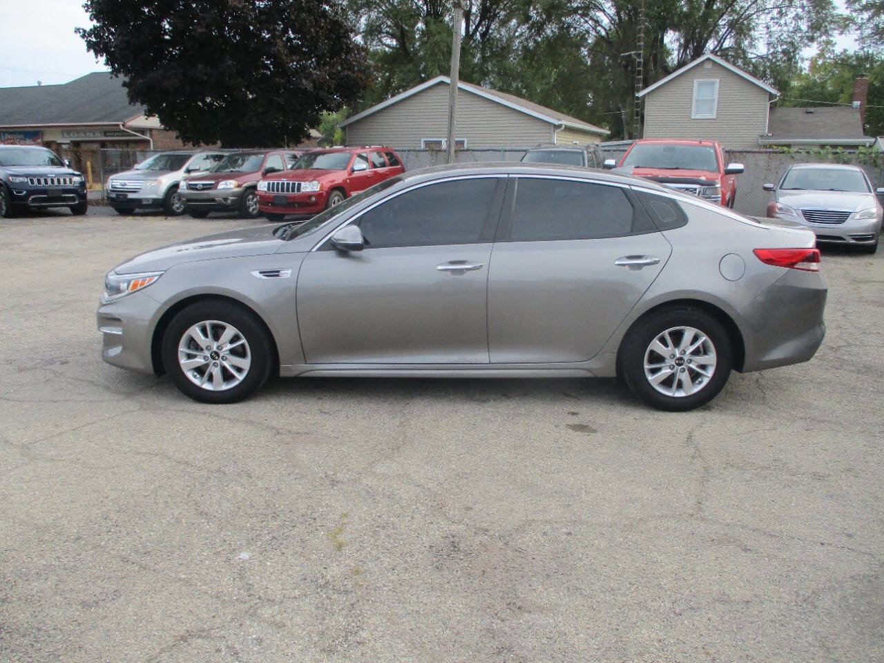 Used 2017 Kia Optima LX image 2