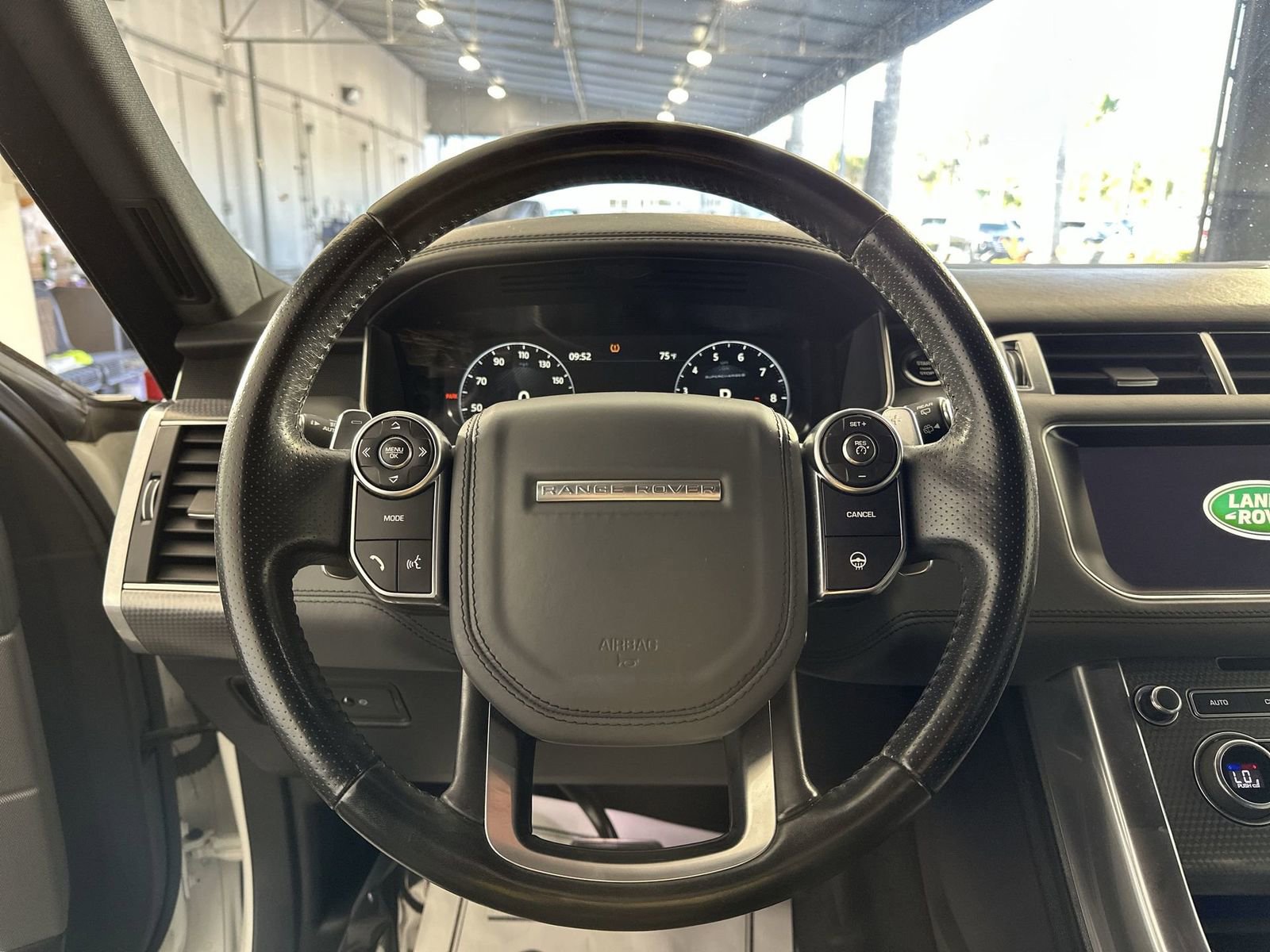 Used 2017 Land Rover Range Rover Sport Autobiography image 18