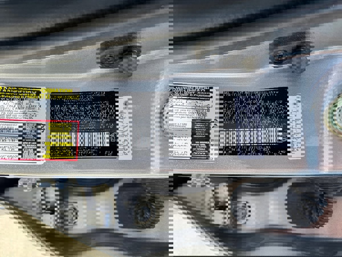 Used 2020 Toyota Camry LE image 9