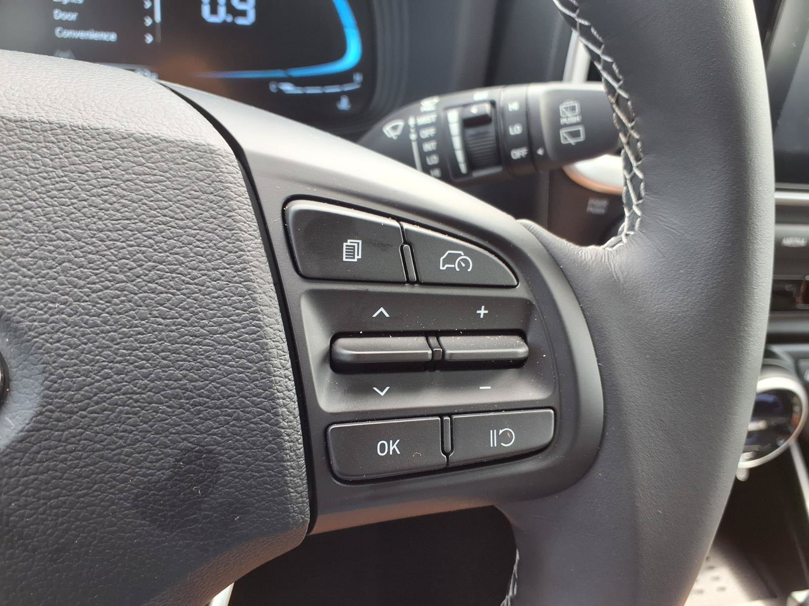 Used 2026 Hyundai Venue SEL FWD image 13