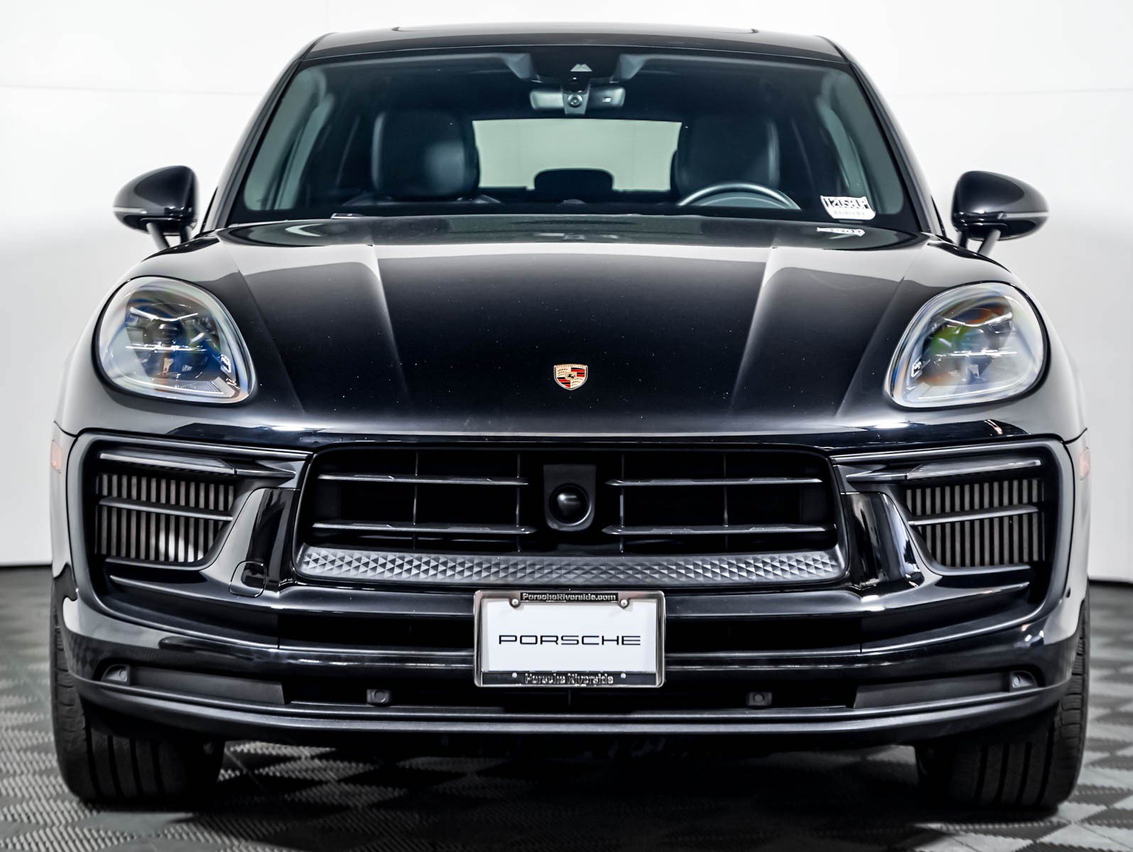 Certified 2023 Porsche Macan S AWD/4WD image 7