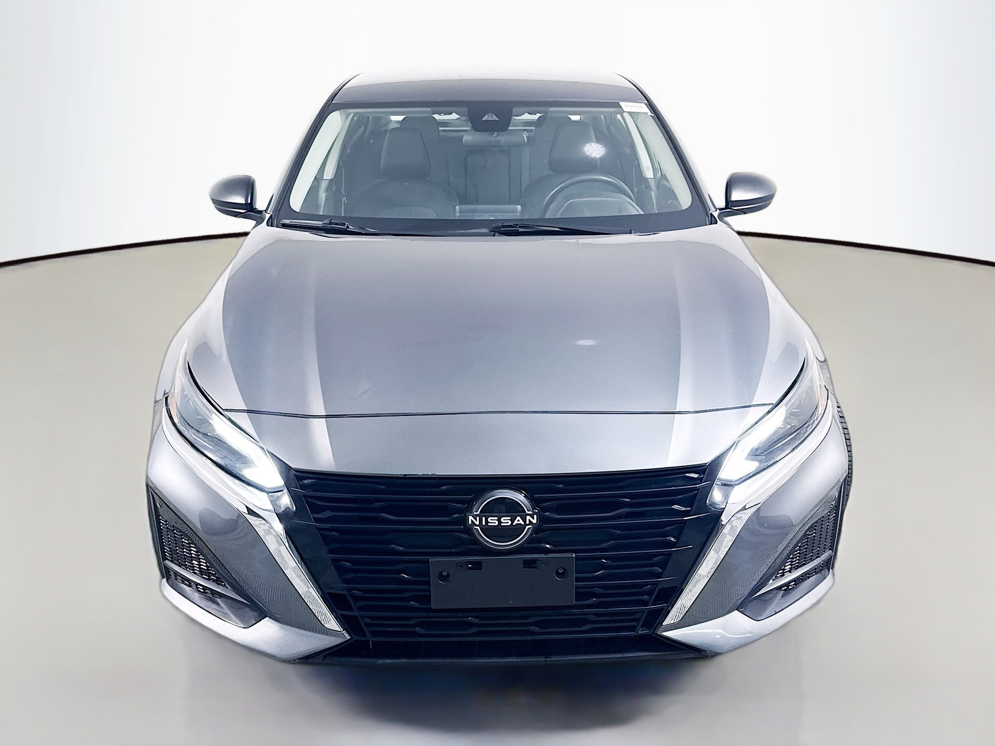 Used 2024 Nissan Altima 2.5 S image 2