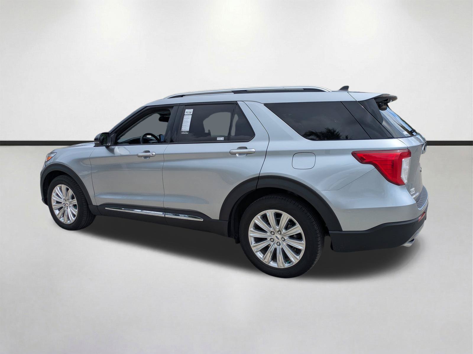 Used 2022 Ford Explorer Limited w/ Limited Technology Package RWD image 7