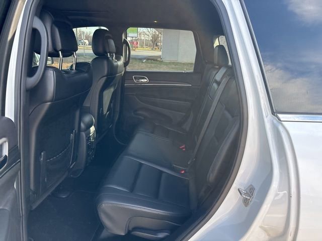 Used 2019 Jeep Grand Cherokee Limited image 16
