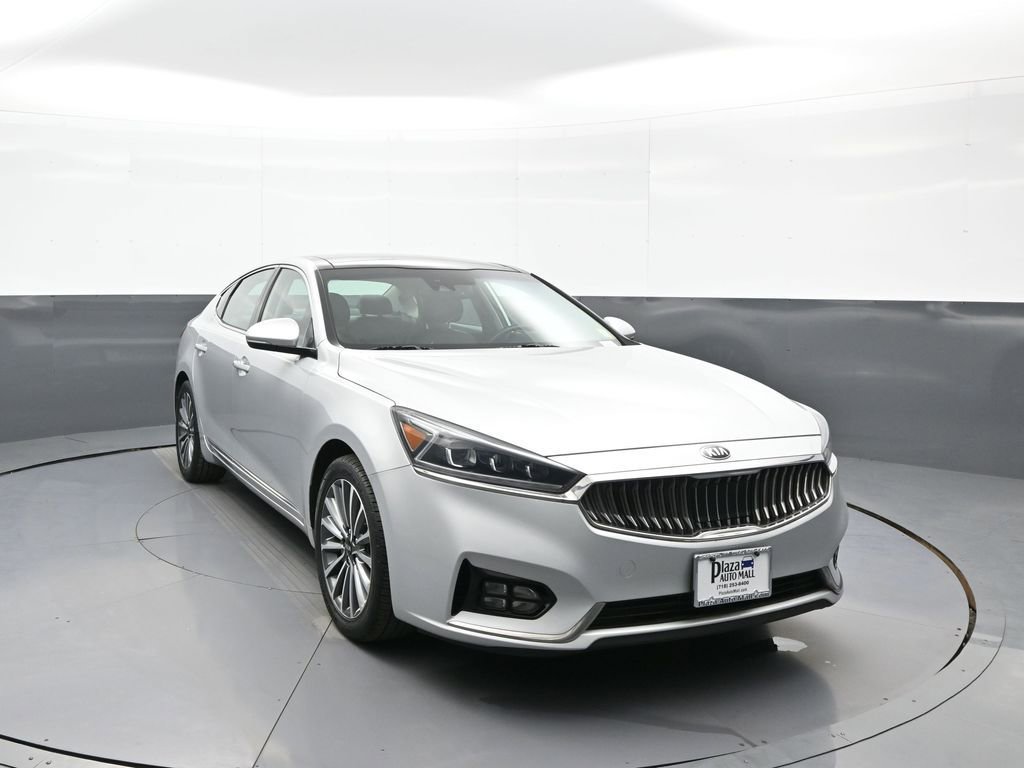 Certified 2017 Kia Cadenza Technology FWD image 3