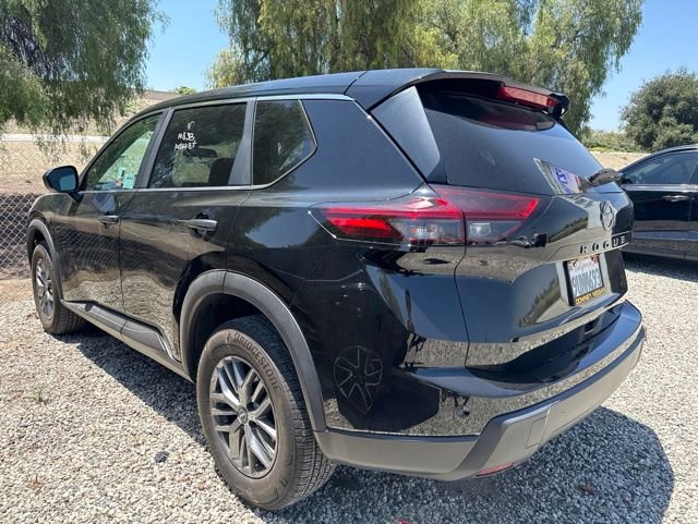 Used 2025 Nissan Rogue S FWD image 2
