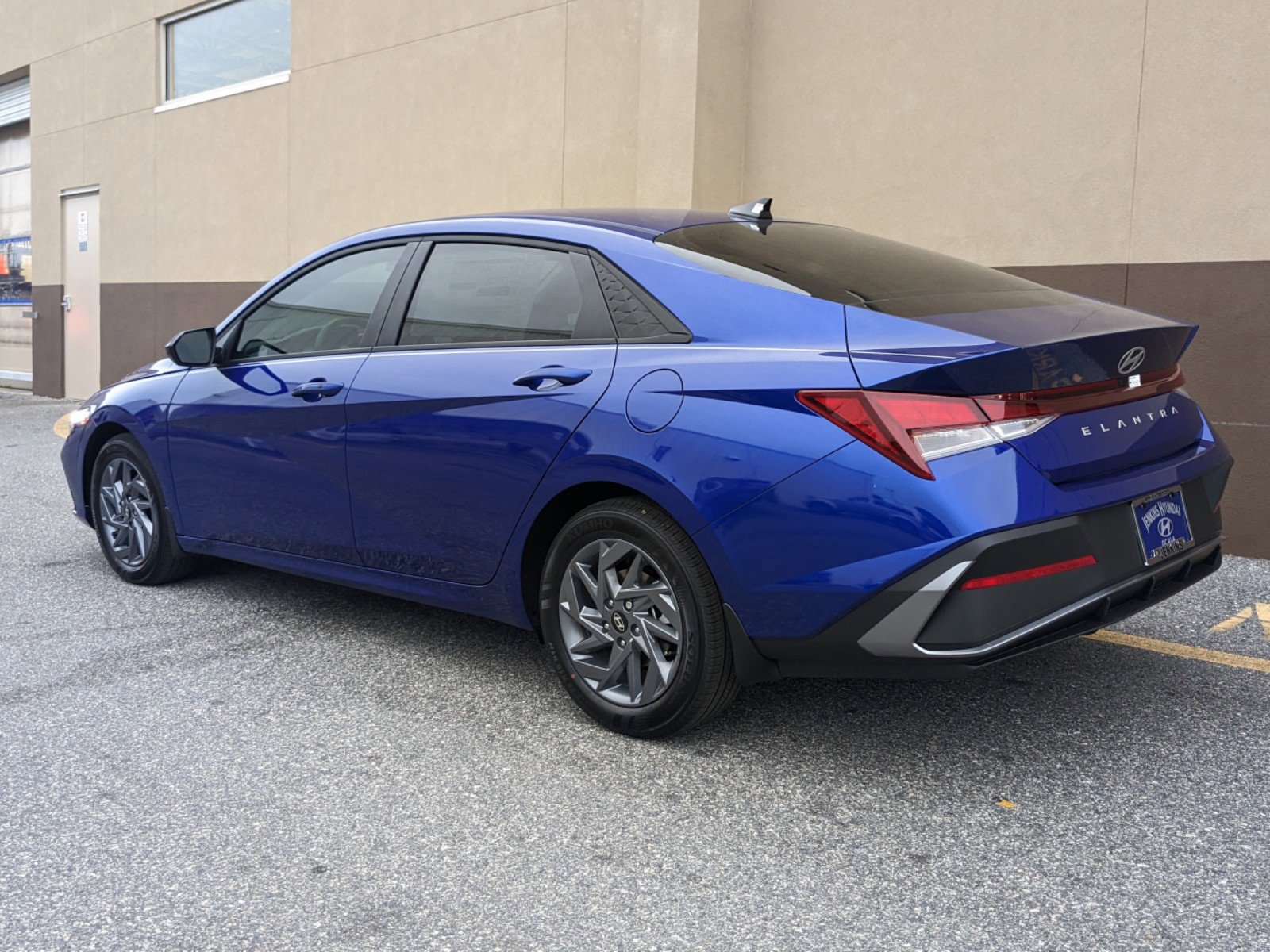 New 2025 Hyundai Elantra Sport image 7