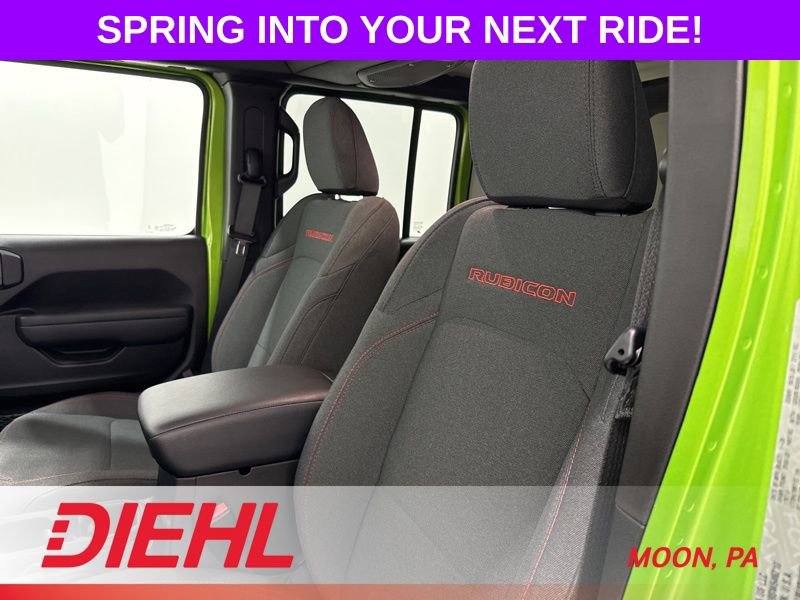 Used 2025 Jeep Wrangler Unlimited Rubicon w/ Convenience Group AWD/4WD image 18