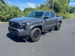 Used 2025 Toyota Tacoma SR5 AWD/4WD image 1