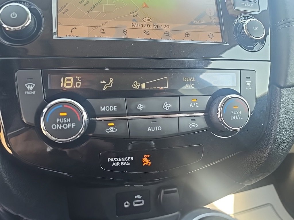 Used 2020 Nissan Rogue SL image 12