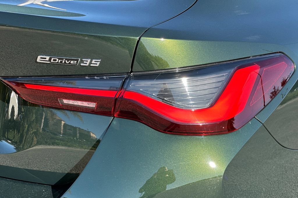 Used 2023 BMW i4 eDrive35 image 33