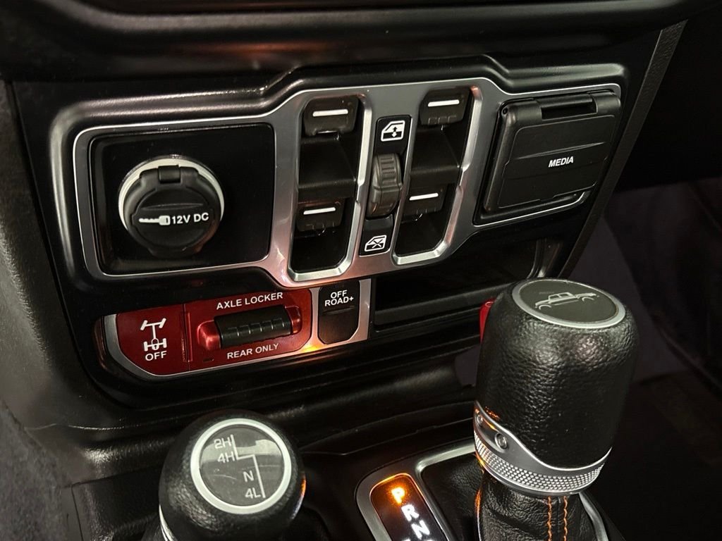 Used 2023 Jeep Gladiator Mojave w/ Cold Weather Group AWD/4WD image 41