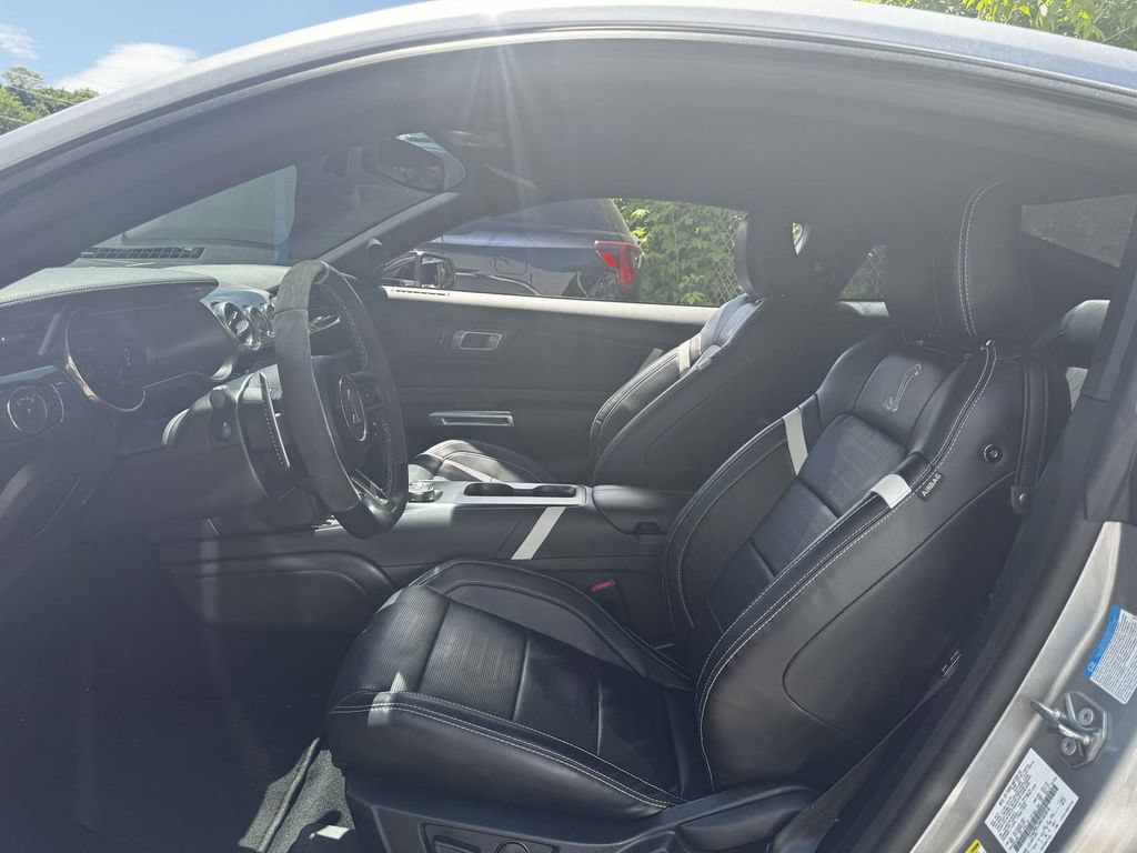 Used 2021 Ford Mustang Shelby GT500 w/ Technology Package RWD image 17