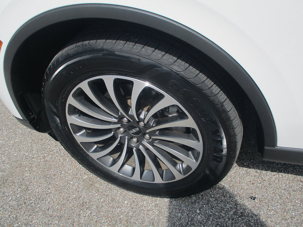 Used 2023 Lincoln Aviator Reserve w/ Elements Package Plus AWD/4WD image 28